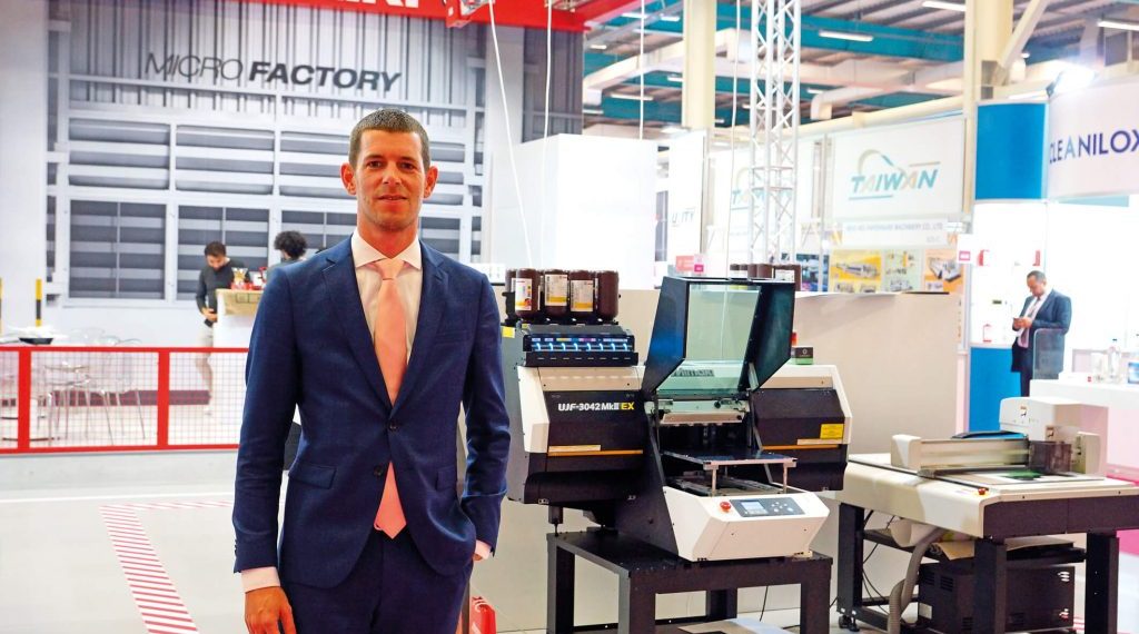 Arjen Evertse (Mimaki Eurasia Genel Müdürü) “Ambalajda kullanılan her türlü tekniği dijitalde de kullanmayı mümkün kıldık”