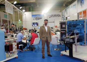 Yaman Baskı Makinaları standında ve Türkiye’de bir ilk: “Yerli üretim” Yflex TT330 etiket sarım ve kesim makinesi görücüye çıktı
