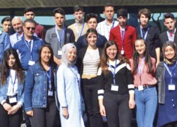 hubergroup Türkiye’nin ‘Meslek Lisesi Sektör Meselesi’ sosyal sorumluluk projesi İzmir’de devam ediyor