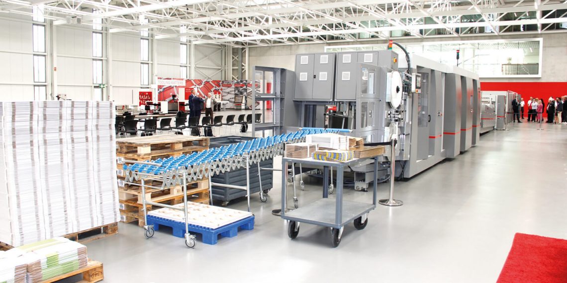 Dünyada bir ilk Üçü bir arada BOBST MASTERCUT piyasaya sunuldu