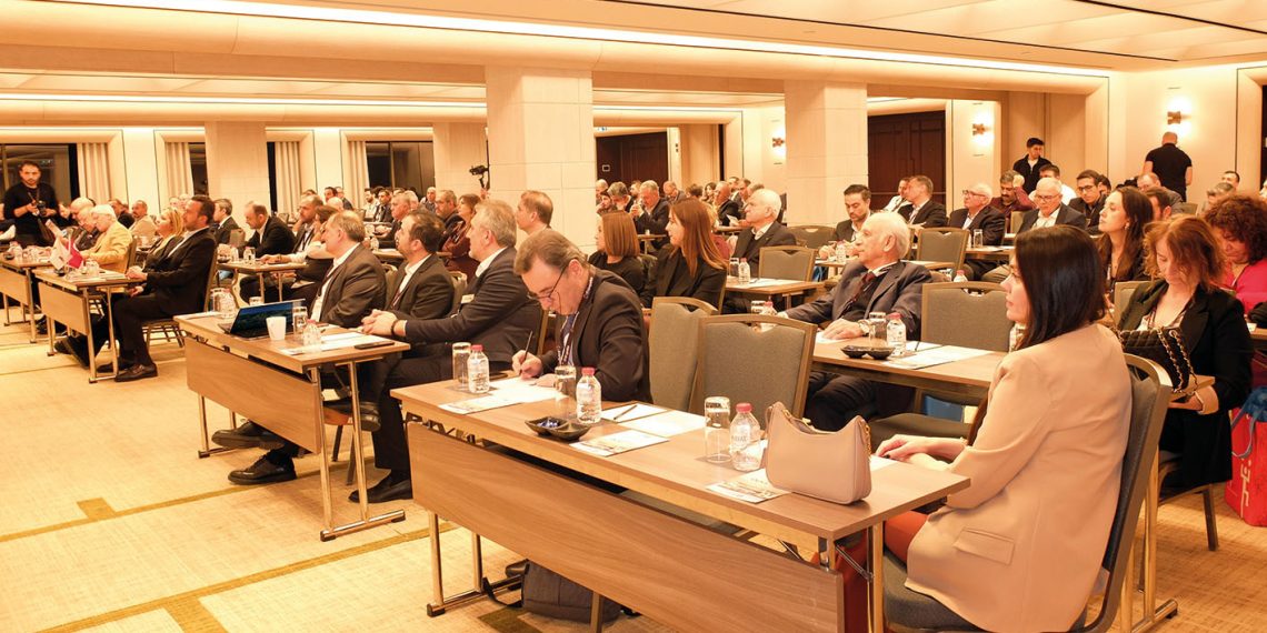 Etiket sanayicileri (ESD) Etiketin Gücü ve Sektörümüzü Geleceğe Taşıyan Trendler temalı toplantıda bir araya geldi